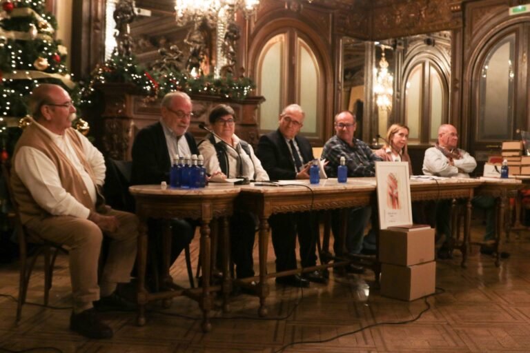Libro-conmemorativo-de-los-150-anos-de-la-Churreria-La.jpg