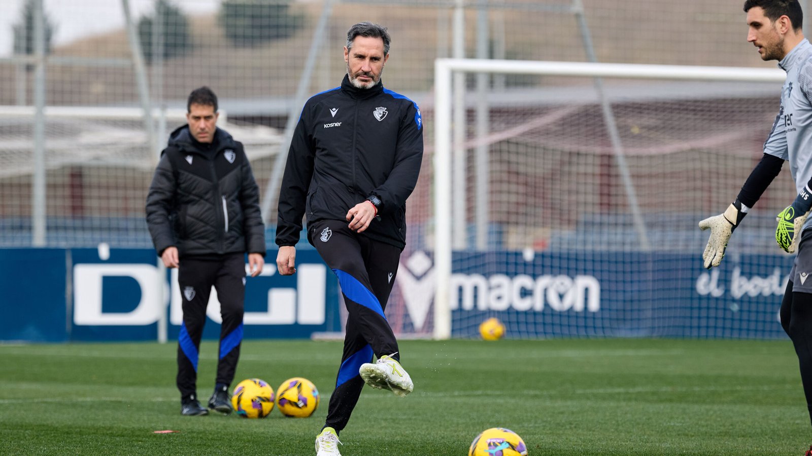 Osasuna convoca a 23 jugadores para enfrentar al F. C. Barcelona