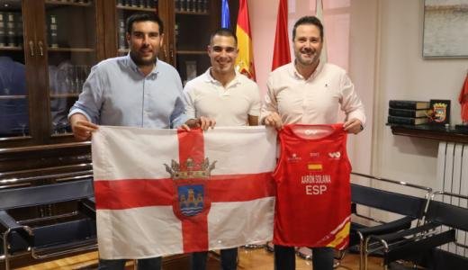 Homenaje a Aaron Solana, clasificado para el Campeonato del Mundo de Carreras de Obstáculos (OCR)