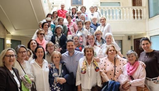 Visita de La Asociación de Mujeres Blanca de Navarra
